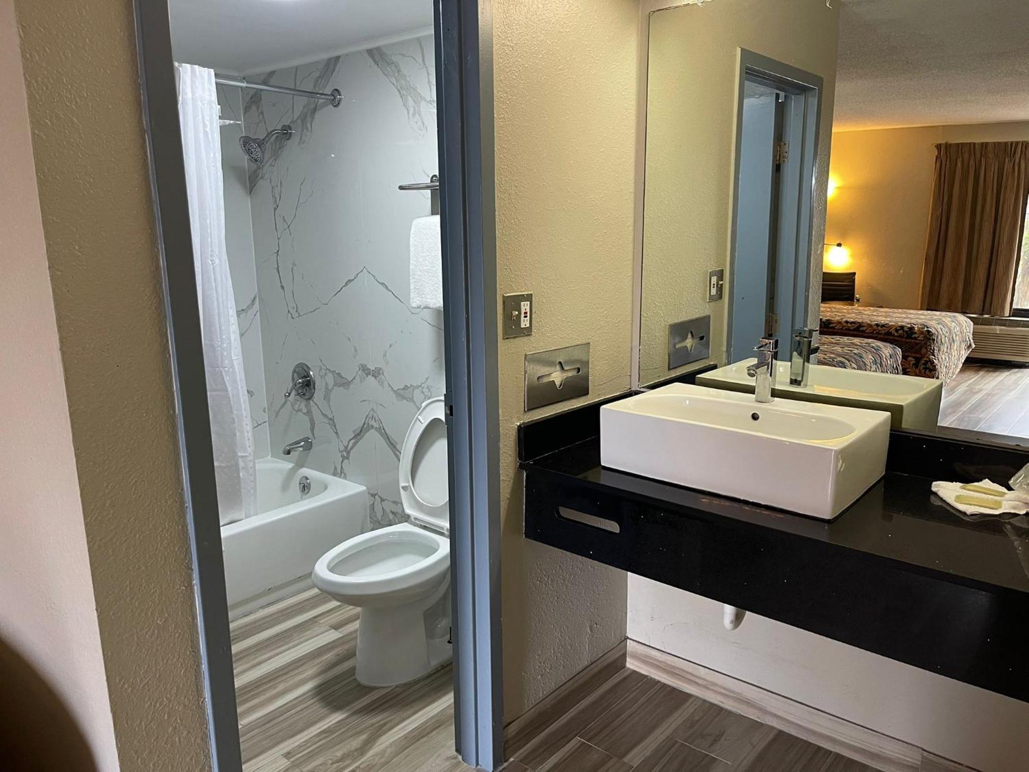 Brookwood Inn Σάρλοτ Εξωτερικό φωτογραφία